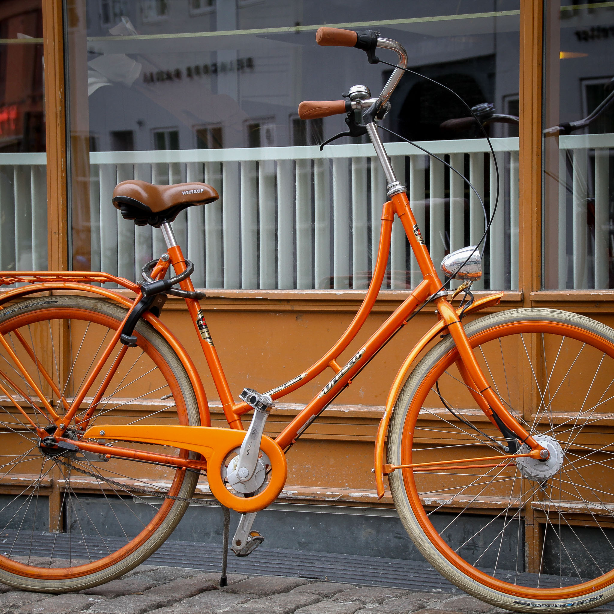Veggbilder |  | Orange biking | fotokunst kunstfoto foto kunst bilder aluminiumsplate wall art